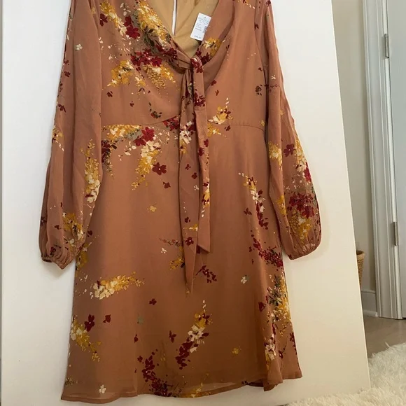 Maurice’s slit sleeve floral tie neck dress. Size Medium. - Picture 2 of 5